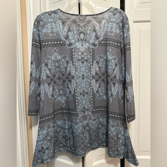 Ruby Rd. Blue and gray blouse. Thin. Lightweight. Size Medium. - Picture 2 of 3